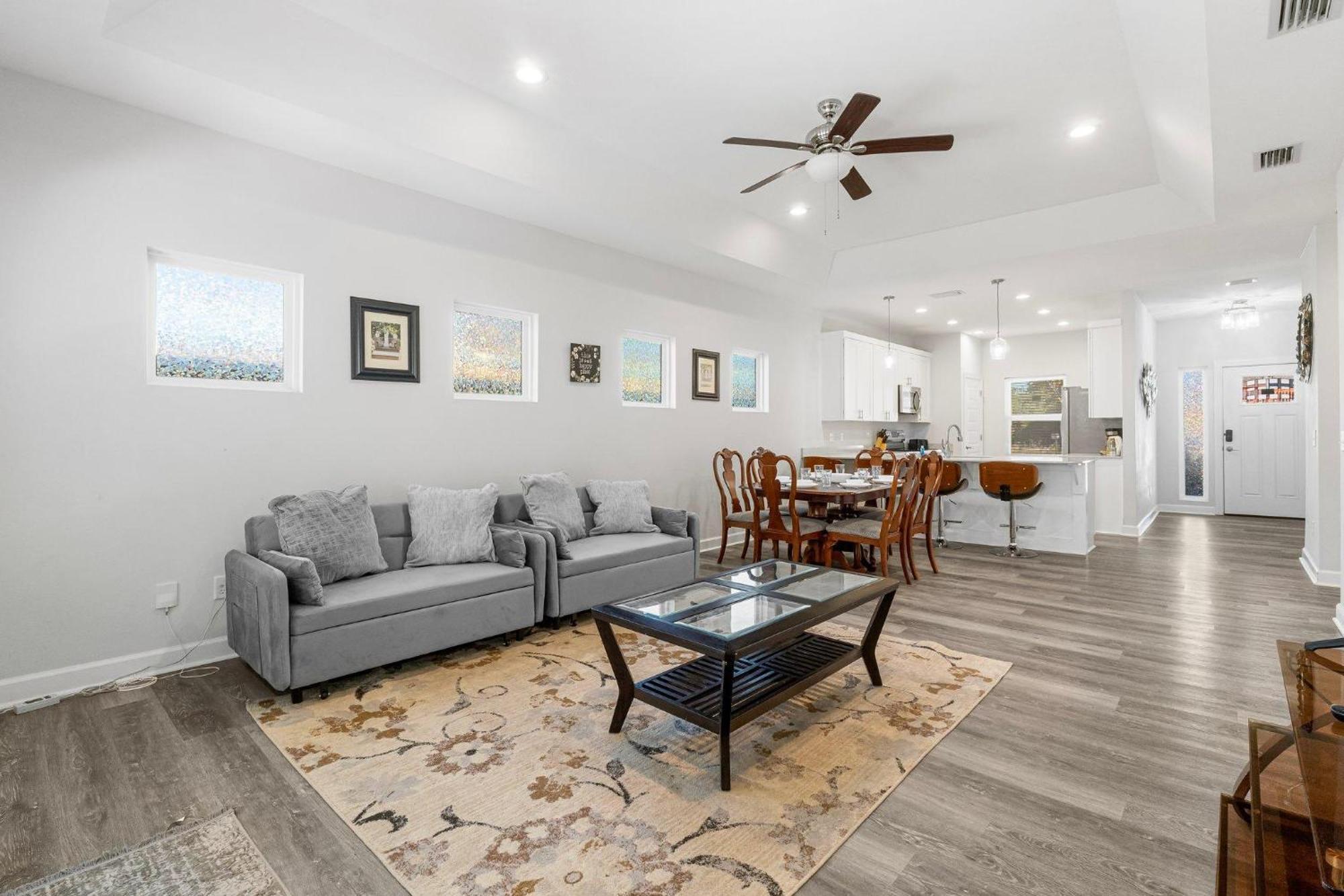 6003 Hilltop Ave Holiday home *