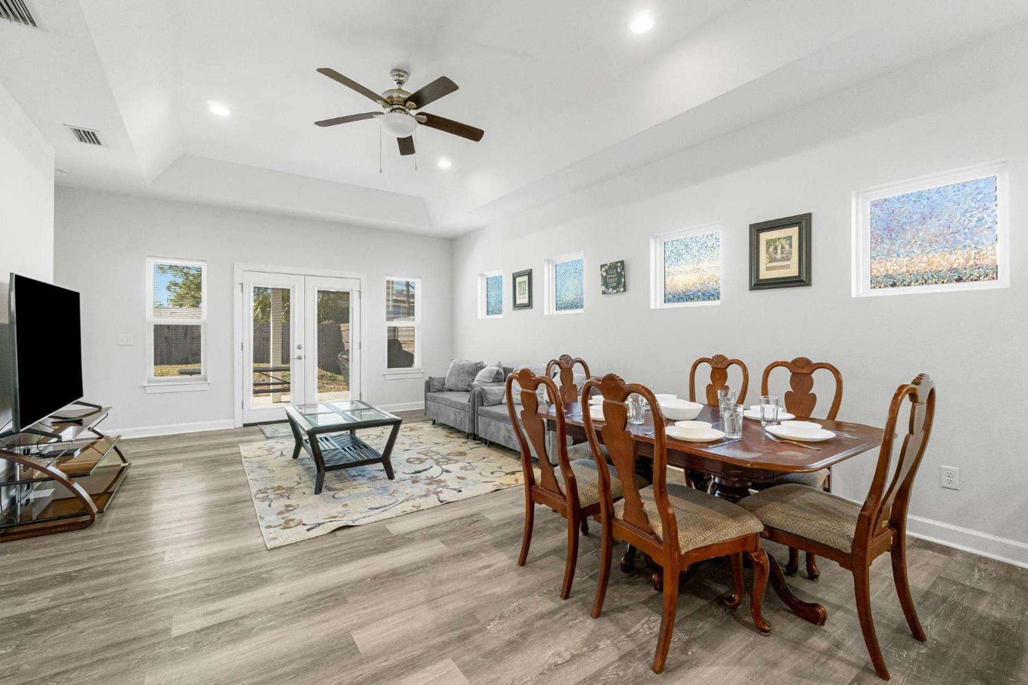 6003 Hilltop Ave Holiday home